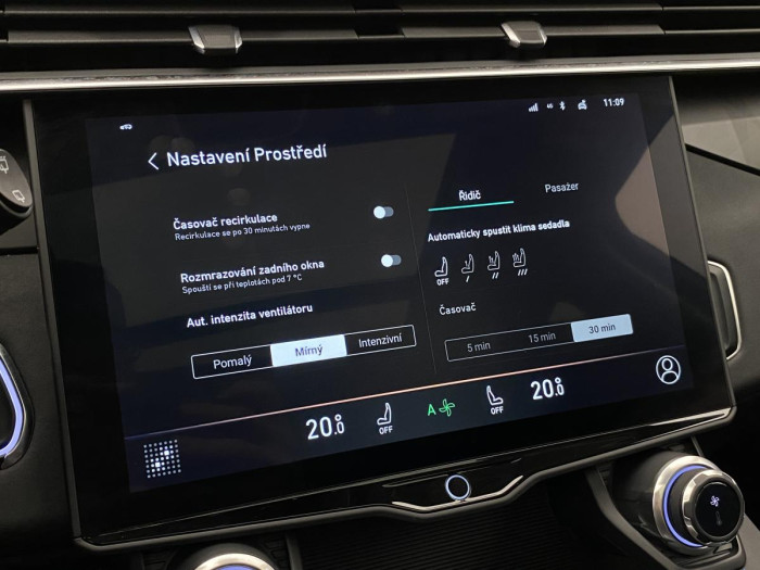 Lynk & Co 01 PHEV DCT AUT 1.maj. REZERVACE