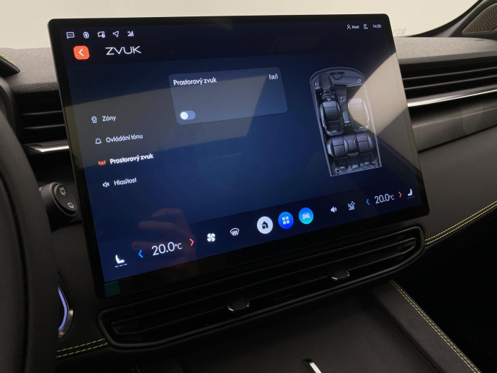 Lynk & Co 01 01 MORE PHEV DEMO