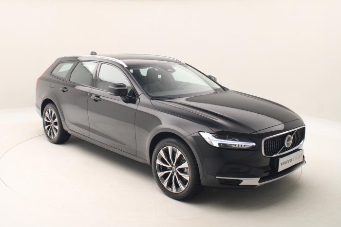 Volvo V90 CC B4 AWD PLUS AUT CZ 1.maj