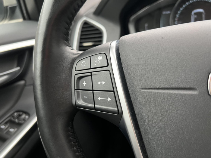 Volvo XC60 D4 AWD SUMMUM AUT 2.4 d Summum