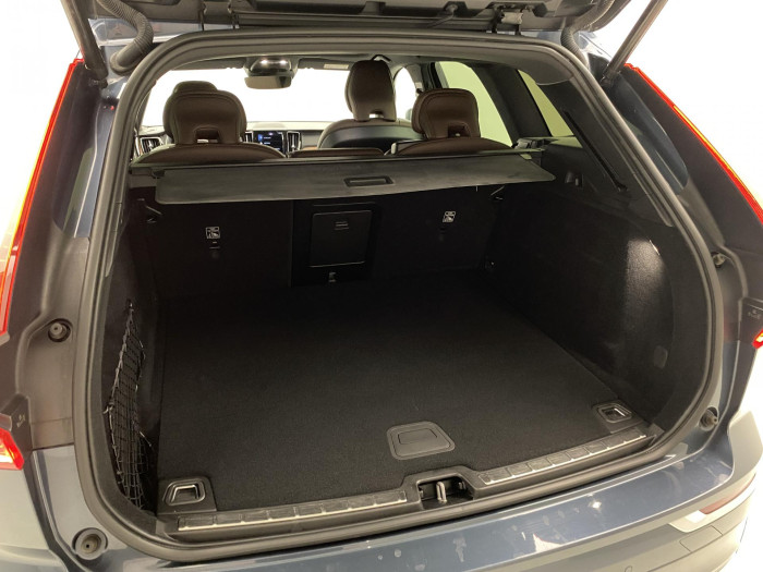Volvo XC60 B4 INSCRIPTION AUT REZERVACE