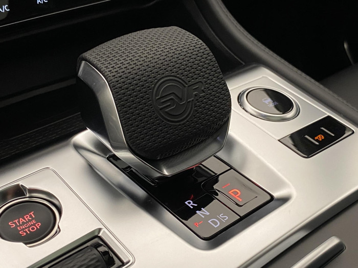 Jaguar F-Pace SVR 575 EDITION REZERVACE 5.0 Edition