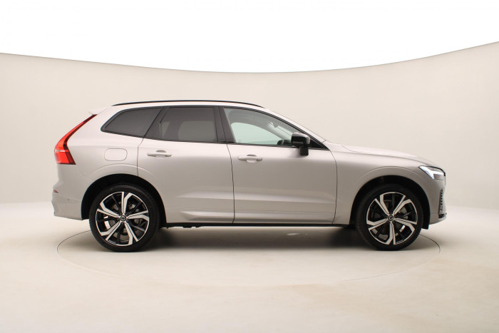 Volvo XC60 T6 AWD PLUS DARK REZERVACE