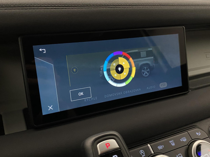 Land Rover Defender D250 SE AWD AUT REZERVACE 3.0 d SE