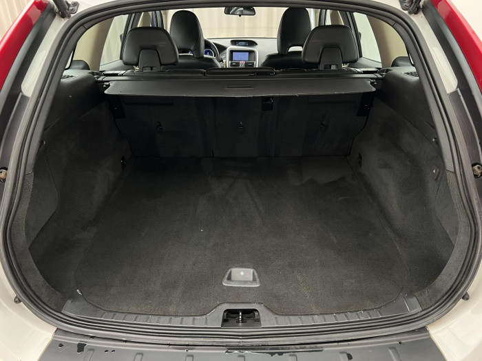 Volvo XC60 D5 AWD R-DESIGN AUT 2.4 d