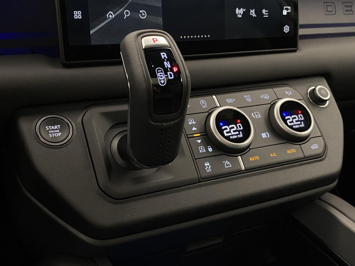 Land Rover Defender 110 D300 X-DYNAMIC HSE AWD AUT 3.0 d Dynamic