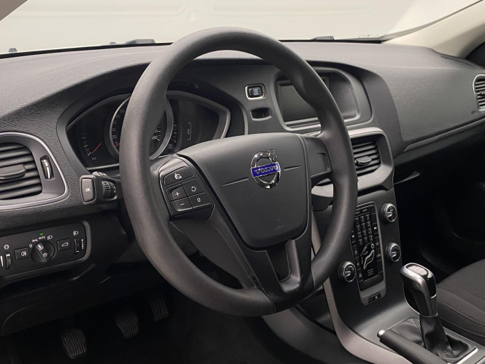 Volvo V40 T2 KINETIC CZ