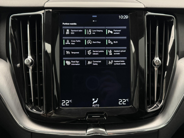 Volvo XC60 T5 MOMENTUM CZ 1.maj 2.0 Momentum