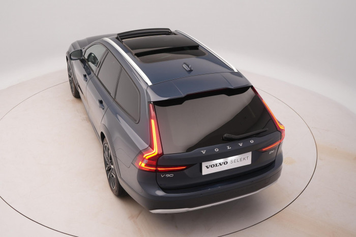 Volvo V90 CC B4 AWD PLUS REZERVACE