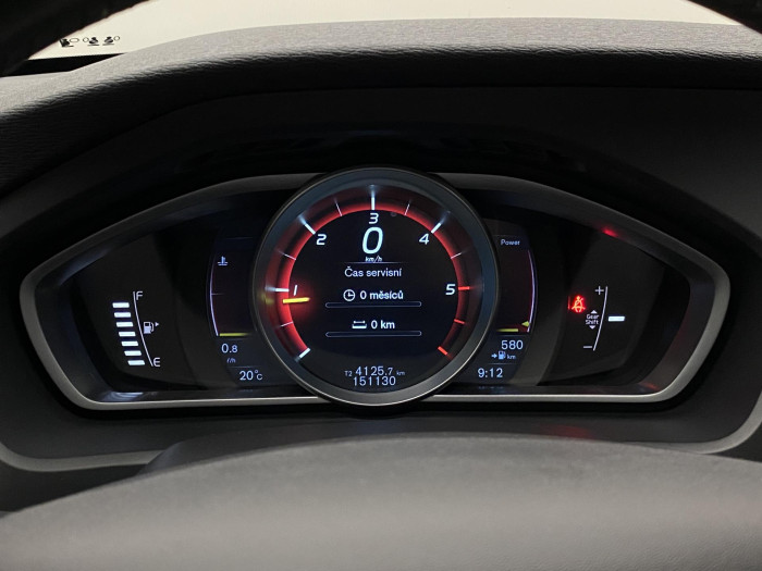 Volvo V40 D4 MOMENTUM 2.0 d Momentum