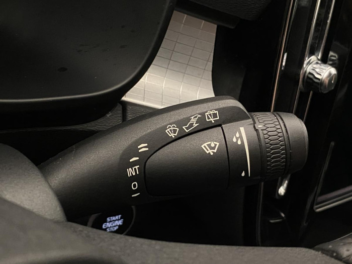 Volvo XC40 T5 AWD MOMENTUM REZERVACE 2.0 Momentum