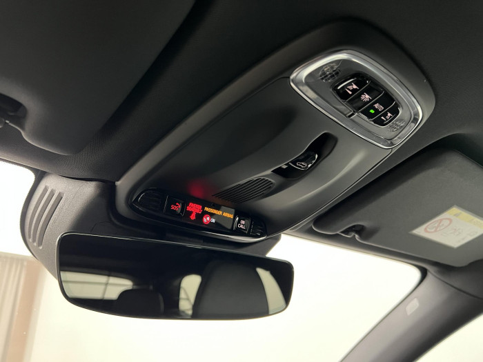 Volvo XC60 B4 AWD R-DESIGN AUT