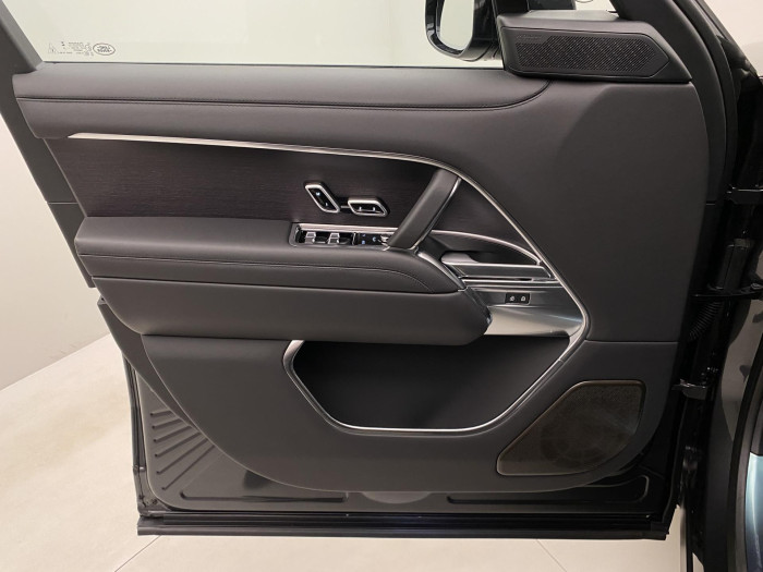 Land Rover Range Rover P530 AUTOBIOGRAPHY REZERVACE