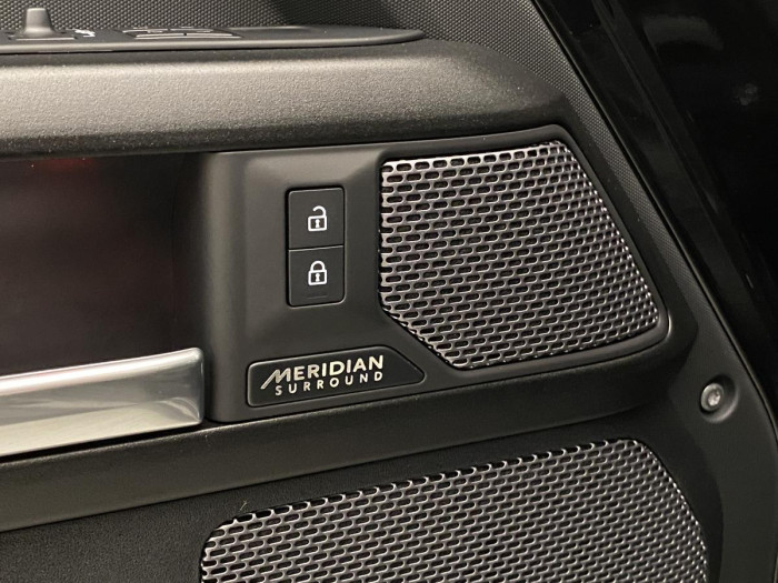 Land Rover Defender 110 V8 P525 AWD AUT REZERVACE 5.0 V8