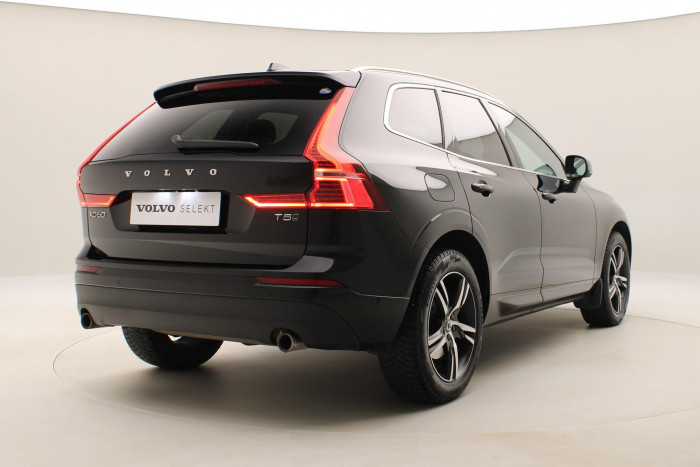 Volvo XC60 T5 AWD MOMENTUM REZERVACE 2.0 Momentum