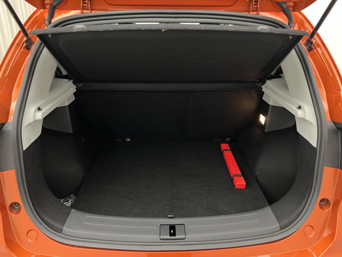 MG ZS 1.5 ESSENTIAL PLUS CZ 1.maj.