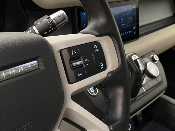 Land Rover Defender P400 SE AWD AUT REZERVACE 3.0 SE