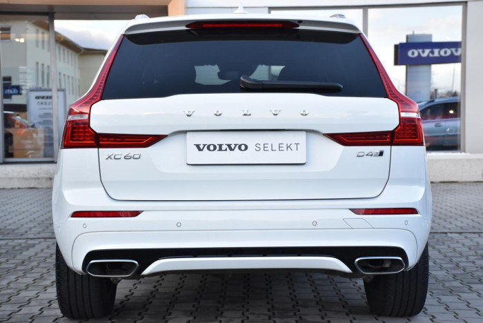 Volvo XC60 D4 AWD R-DESIGN AUT REZERVACE 2.0 d