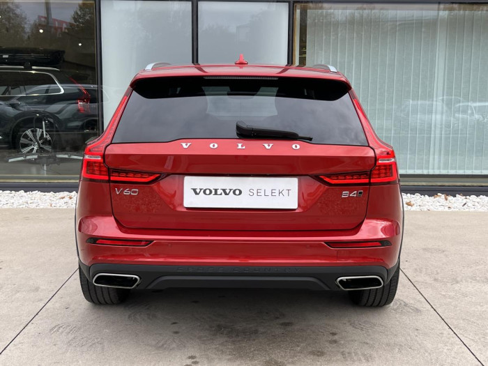 Volvo V60 CROSS COUNTRY B4 AWD Aut 1.maj