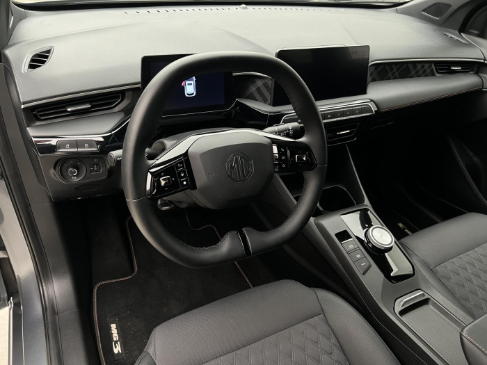 MG MG3 EXCLUSIVE HYBRID+ AUT CZ 1.maj 1.5 Exclusive