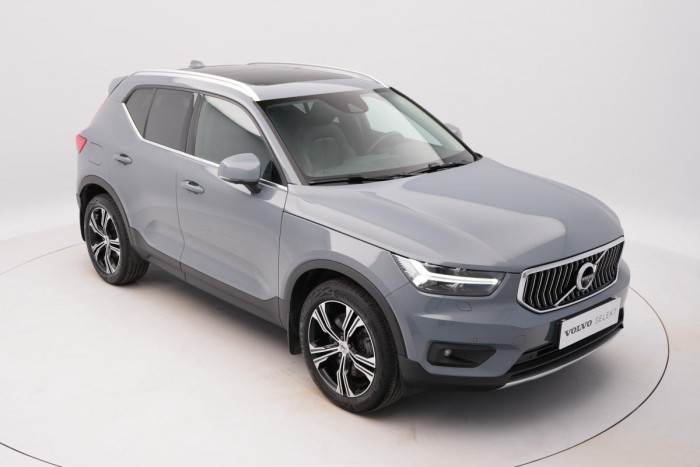 Volvo XC40 T5 RECHARGE REZERVACE