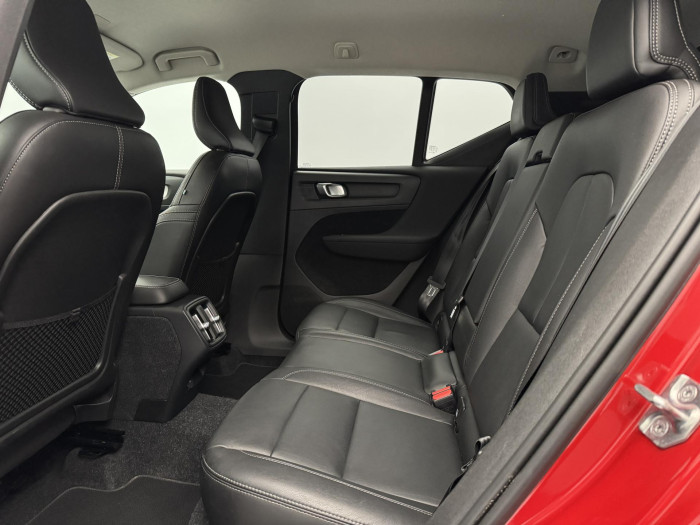 Volvo XC40 T4 MOMENTUM PRO AUT CZ 2.0 Momentum