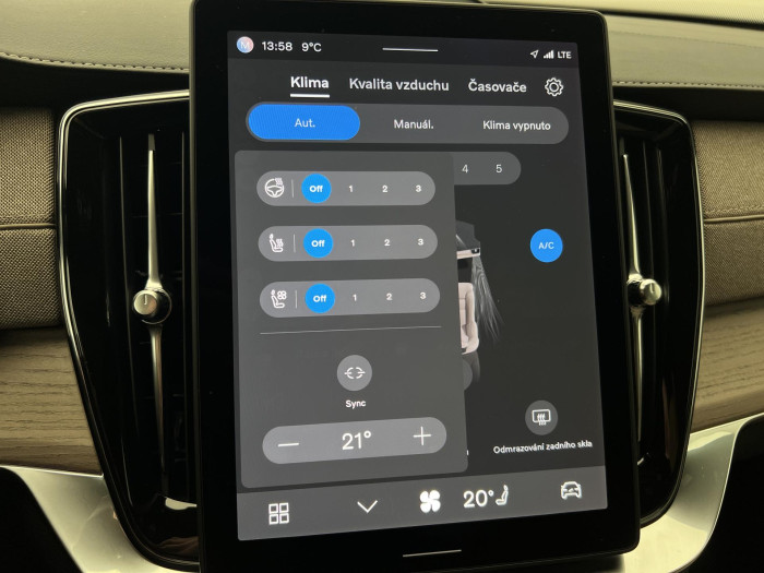 Volvo XC90 T8 AWD RECHARGE ULTRA DARK CZ