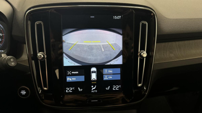 Volvo XC40 D3 INSCRIPTION REZERVACE 2.0 d