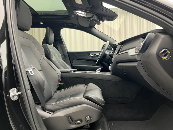 Volvo XC60 T6 AWD RECHARGE BLACK EDITION 2.0 Edition