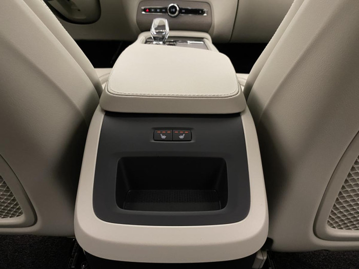 Volvo XC90 B5 AWD AUT BRIGHT PLUS 7míst 2.0 Plus