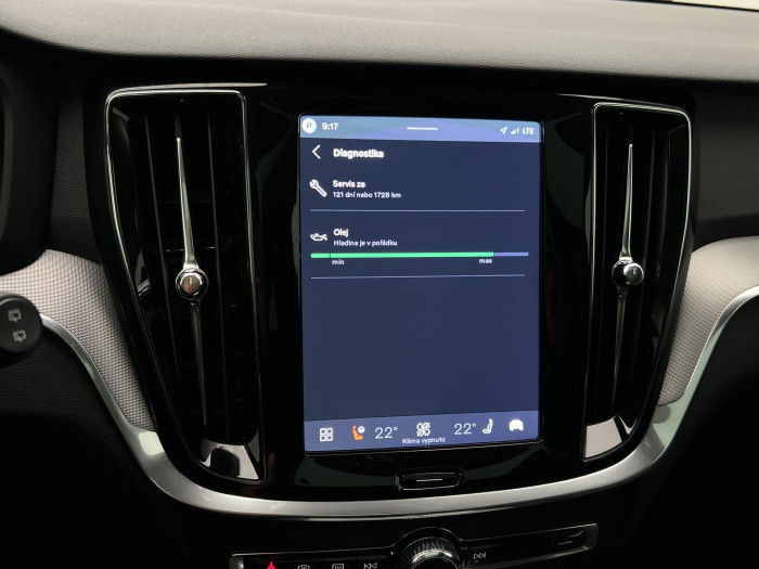 Volvo V60 B4 PLUS DARK AUT 1.maj.