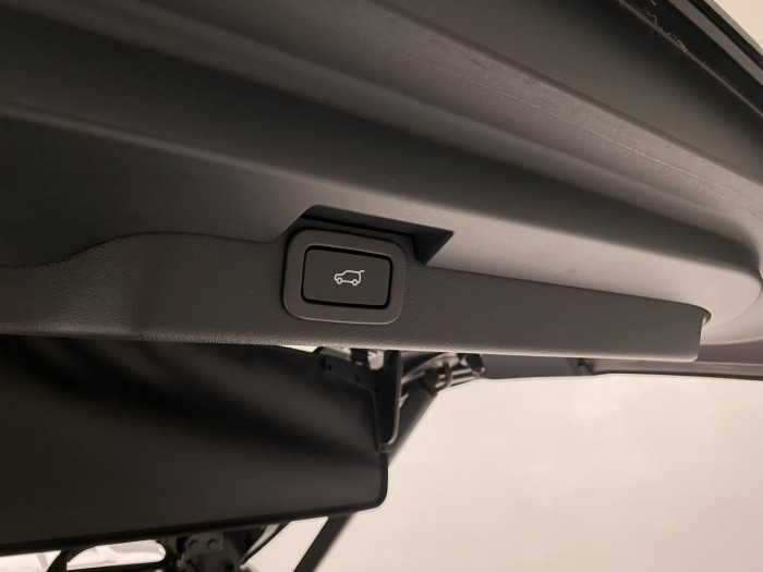 Land Rover Discovery SD6 HSE AWD AUT REZERVACE