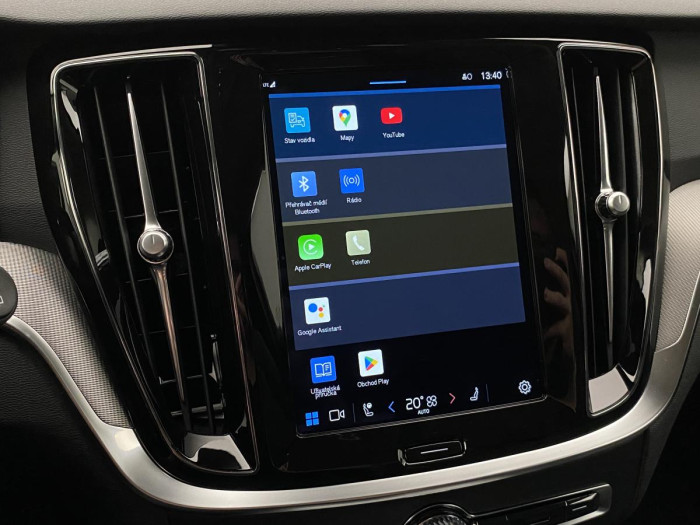 Volvo V60 CC B4 AWD PLUS AUT REZERVACE 2.0 CC CC Plus