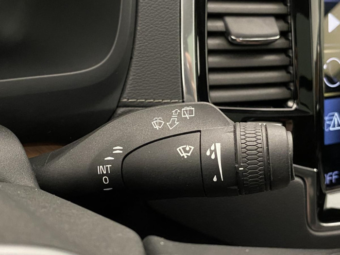 Volvo XC90 T8 AWD INSCRIPTION REZERVACE