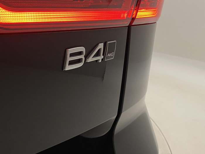 Volvo XC60 B4 AWD PLUS BRIGHT AUT 1.maj