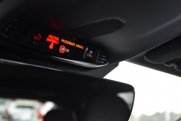 Volvo XC60 B5 AWD R-Design REZERVACE