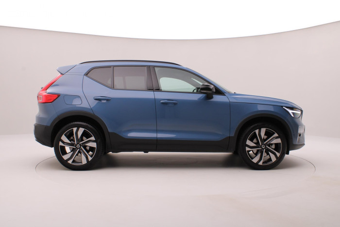 Volvo XC40 B3 DARK ULTRA AUT CZ
