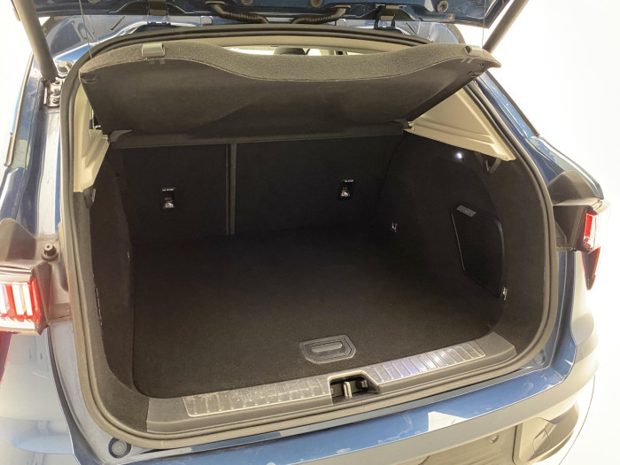 Lynk & Co 01 MORE PHEV