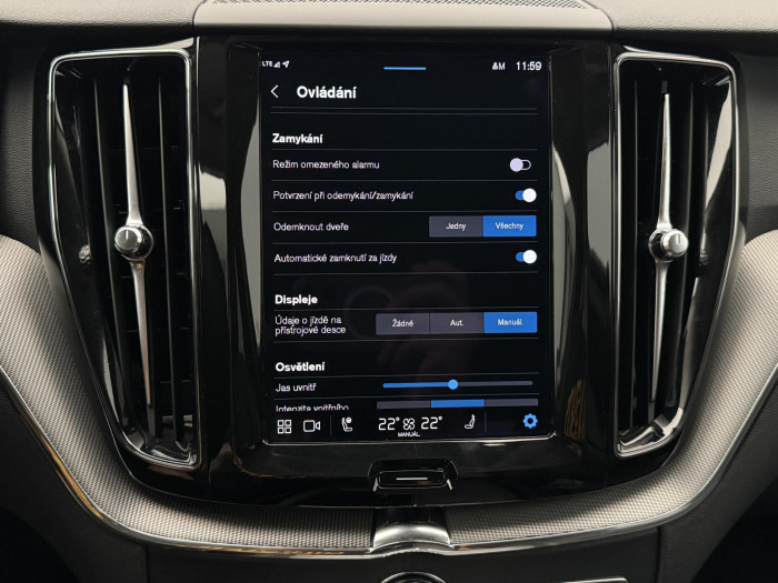 Volvo XC60 B4 AWD PLUS DARK AUT 1. maj