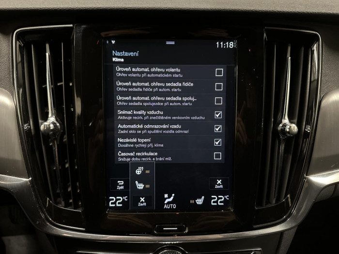 Volvo V90 D4 AWD MOMENTUM AUT REZERVACE 2.0 d Momentum