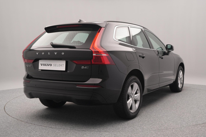 Volvo XC60 B4 AWD CORE CZ 1. maj