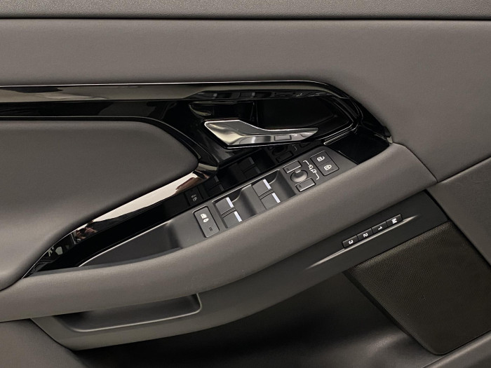 Land Rover Range Rover Evoque D165 R-DYNAMIC SE  AWD AUT 2.0 d Dynamic SE