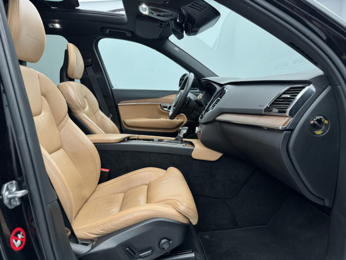 Volvo XC90 D5 AWD INSCRIPTION  CZ 1.maj 2.0 d