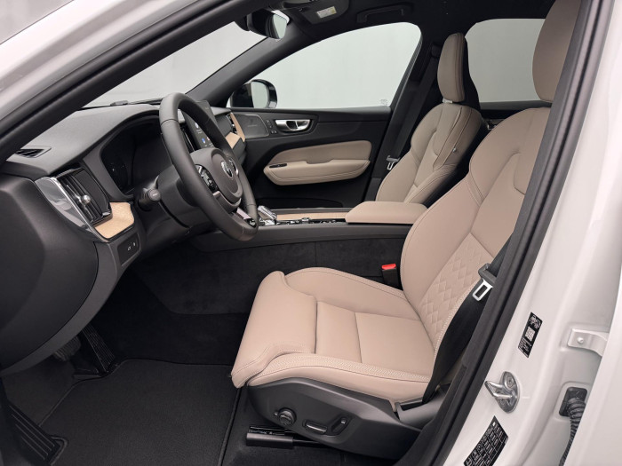 Volvo XC60 T6 AWD AUT DARK PLUS