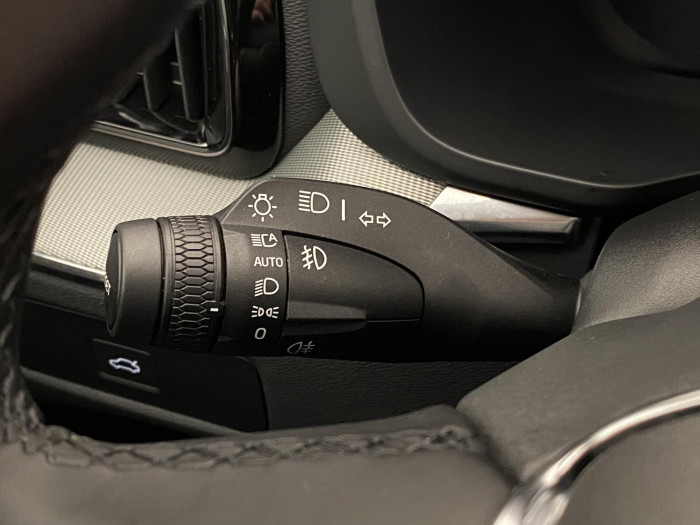 Volvo XC60 B5 AWD PLUS DARK AUT 1.maj