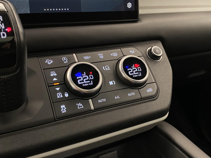 Land Rover Defender 110 P400 X-DYNAMIC HSE AWD CZ 3.0 Dynamic