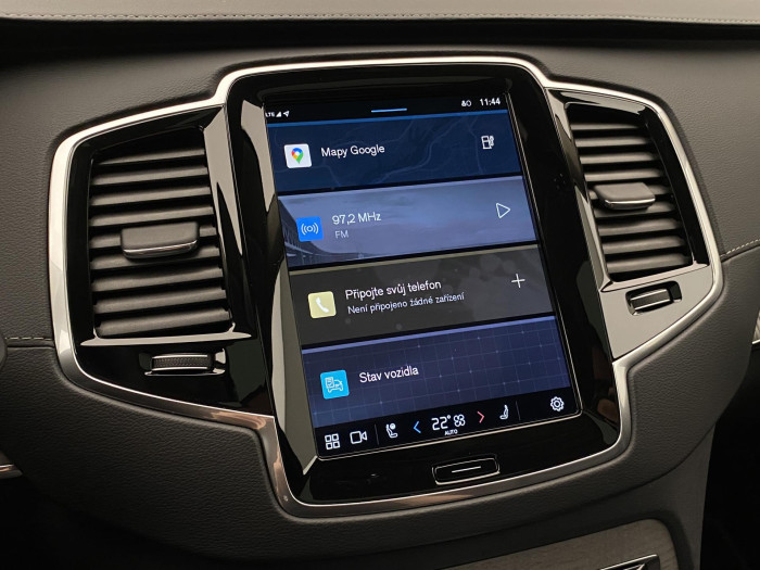 Volvo XC90 T8 AWD ULTRA DARK AUT CZ 7m