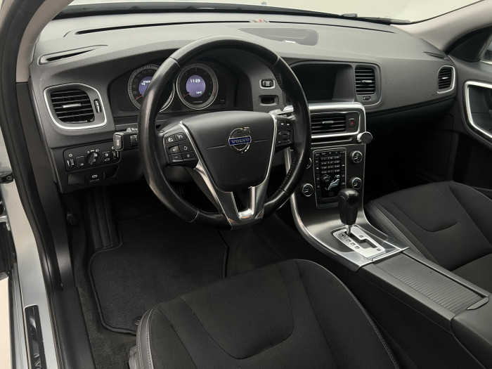 Volvo V60 D3 MOMENTUM AUT 2.0 d Momentum
