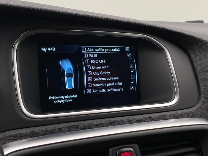 Volvo V40 D3 MOMENTUM 2.0 d Momentum