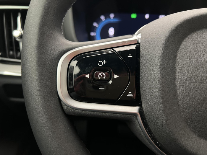 Volvo V60 T6 AWD RECHARGE PLUS DARK AUT